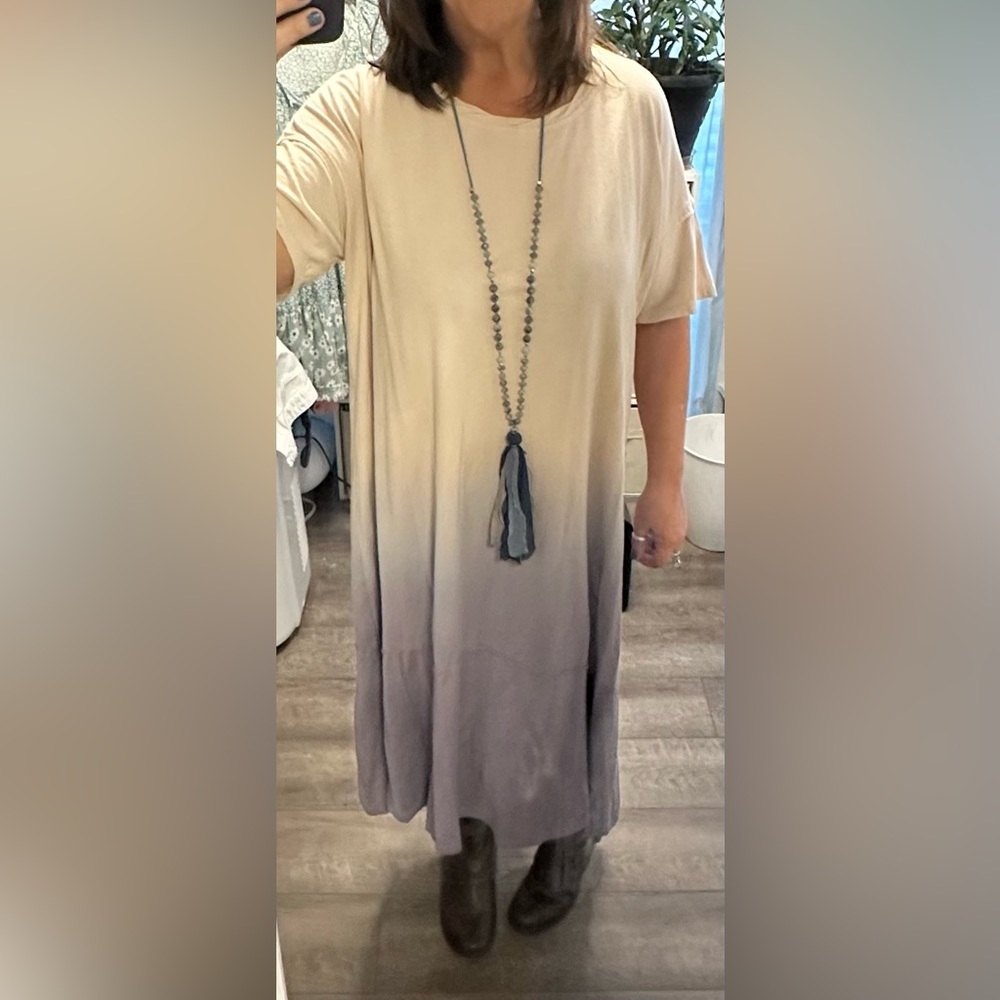 Easel med short sleeve dress